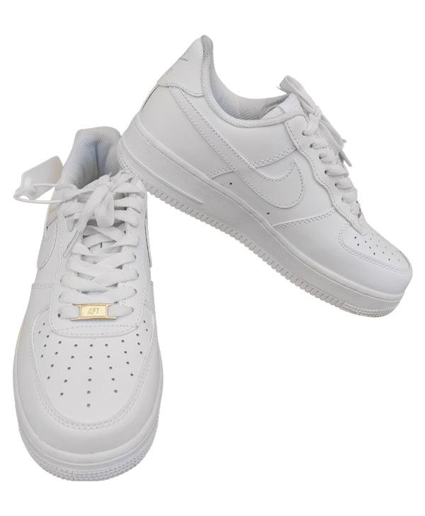 NIKE AIR FORCE 1 - TRIPLE WHITE