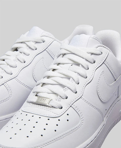 NIKE AIR FORCE 1-TRIPLE WHITE 